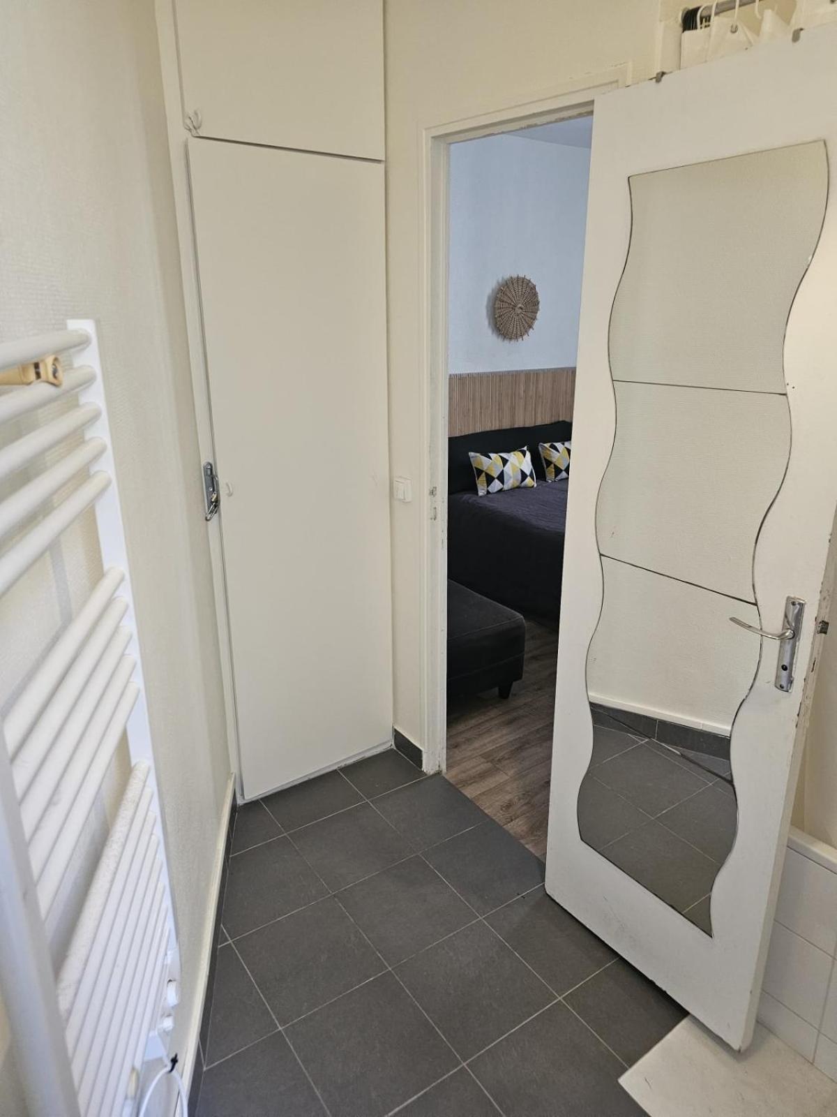 Cozy Apartment In The Heart Of The 10Th パリ エクステリア 写真