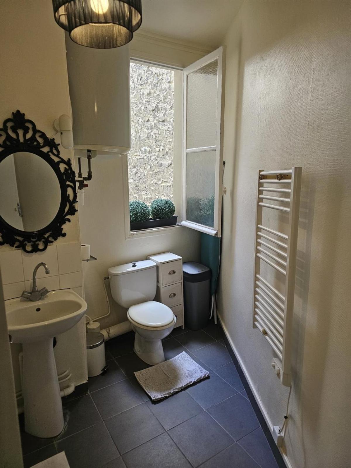 Cozy Apartment In The Heart Of The 10Th パリ エクステリア 写真
